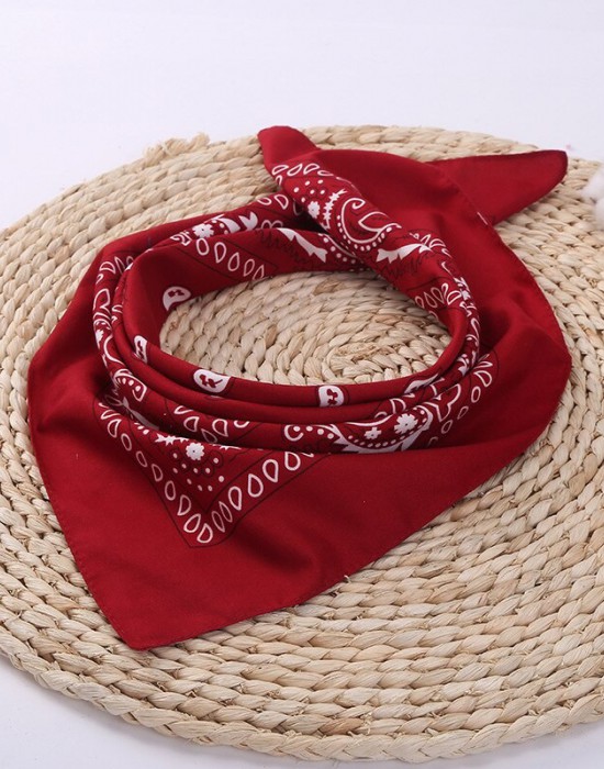 Бандана кърпа за глава Bandana в тъмночервен цвят, Бандани кърпи - Bandana.bg